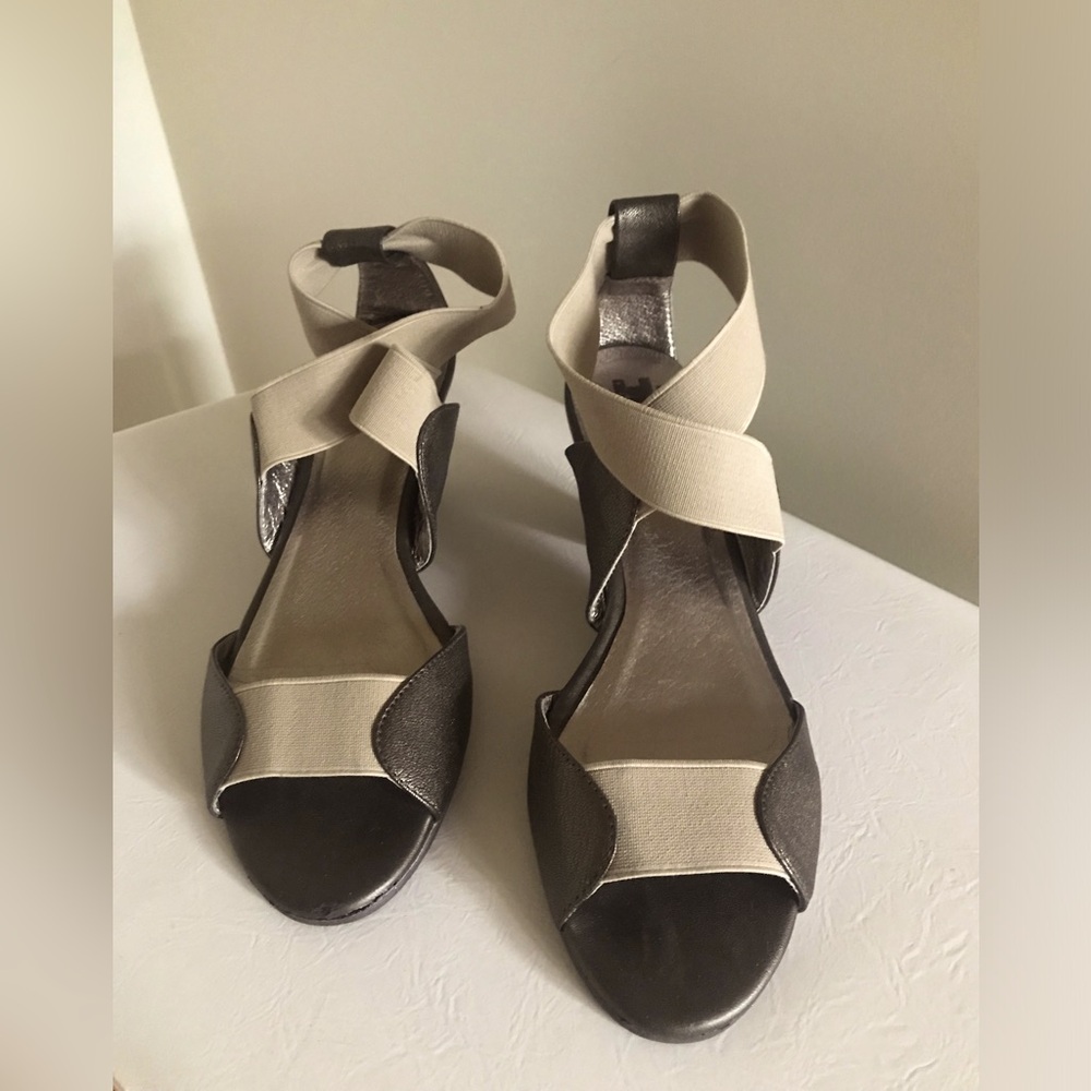 Brown ID sandals